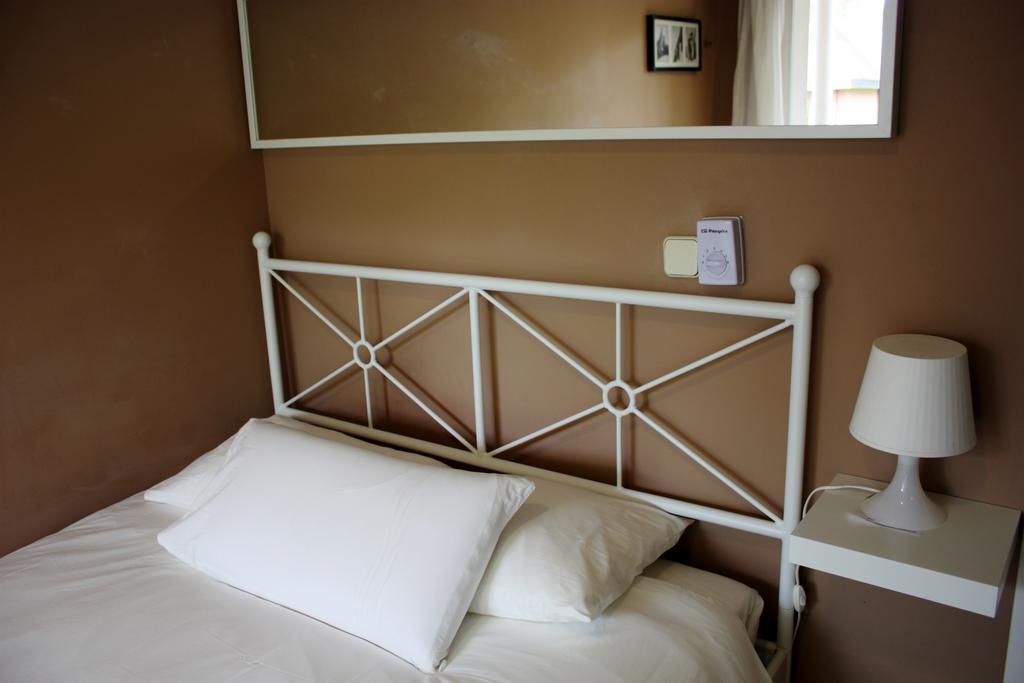 B&B Inés Sant Cugat del Vallès Habitación foto